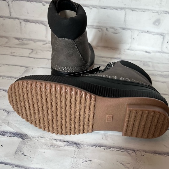 NWT Mens Tommy Hilfiger Colins 2 lace up dark grey duck boots size 10 - Picture 8 of 9